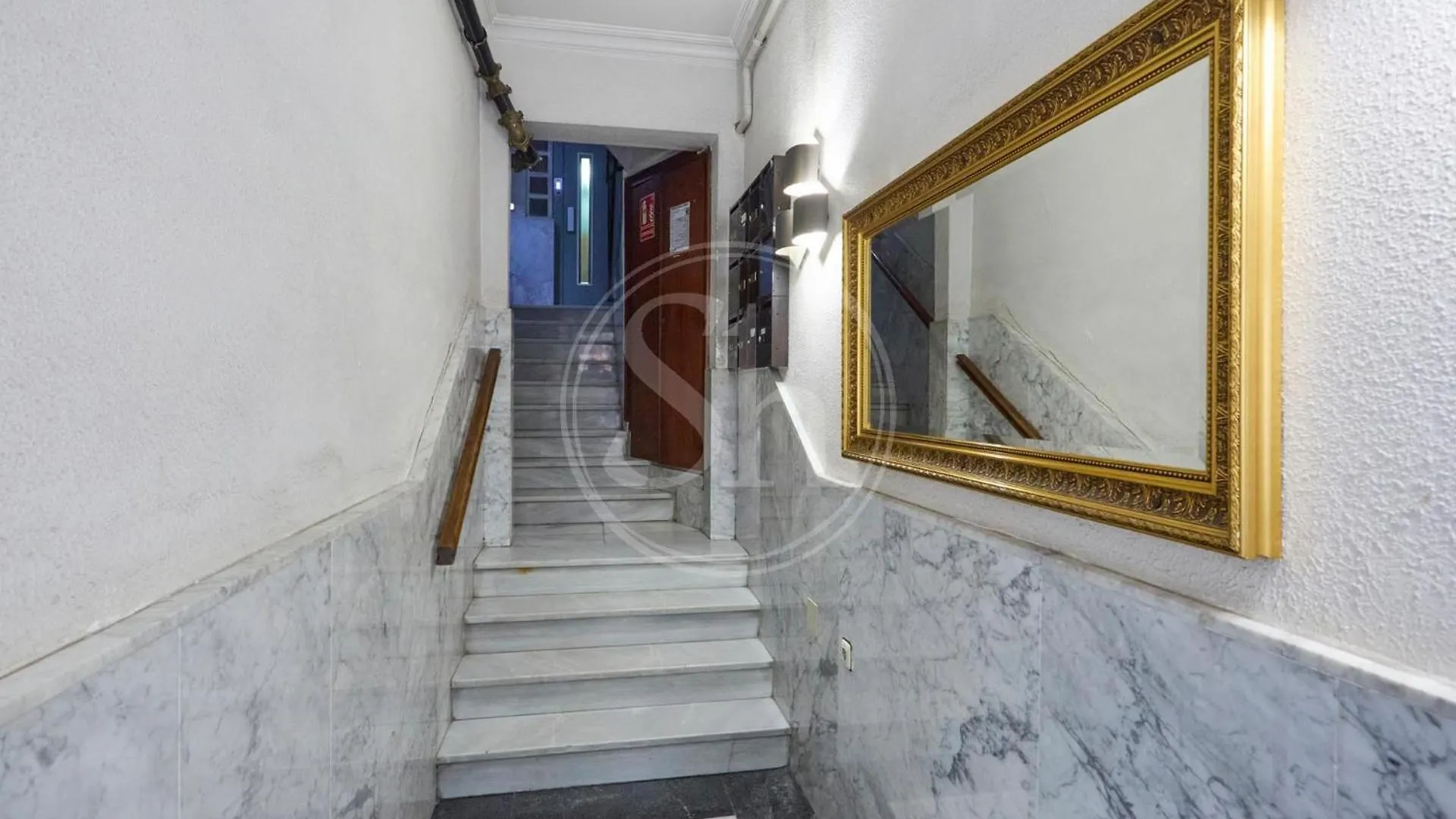 Bonito Apartamento En Aribau Barcelona Spain