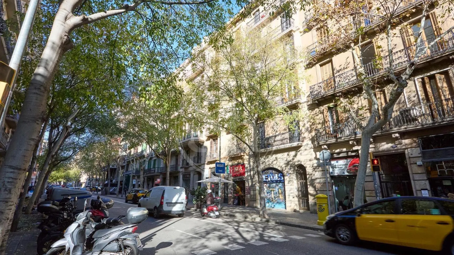 Bonito Apartamento En Aribau Barselona İspanya