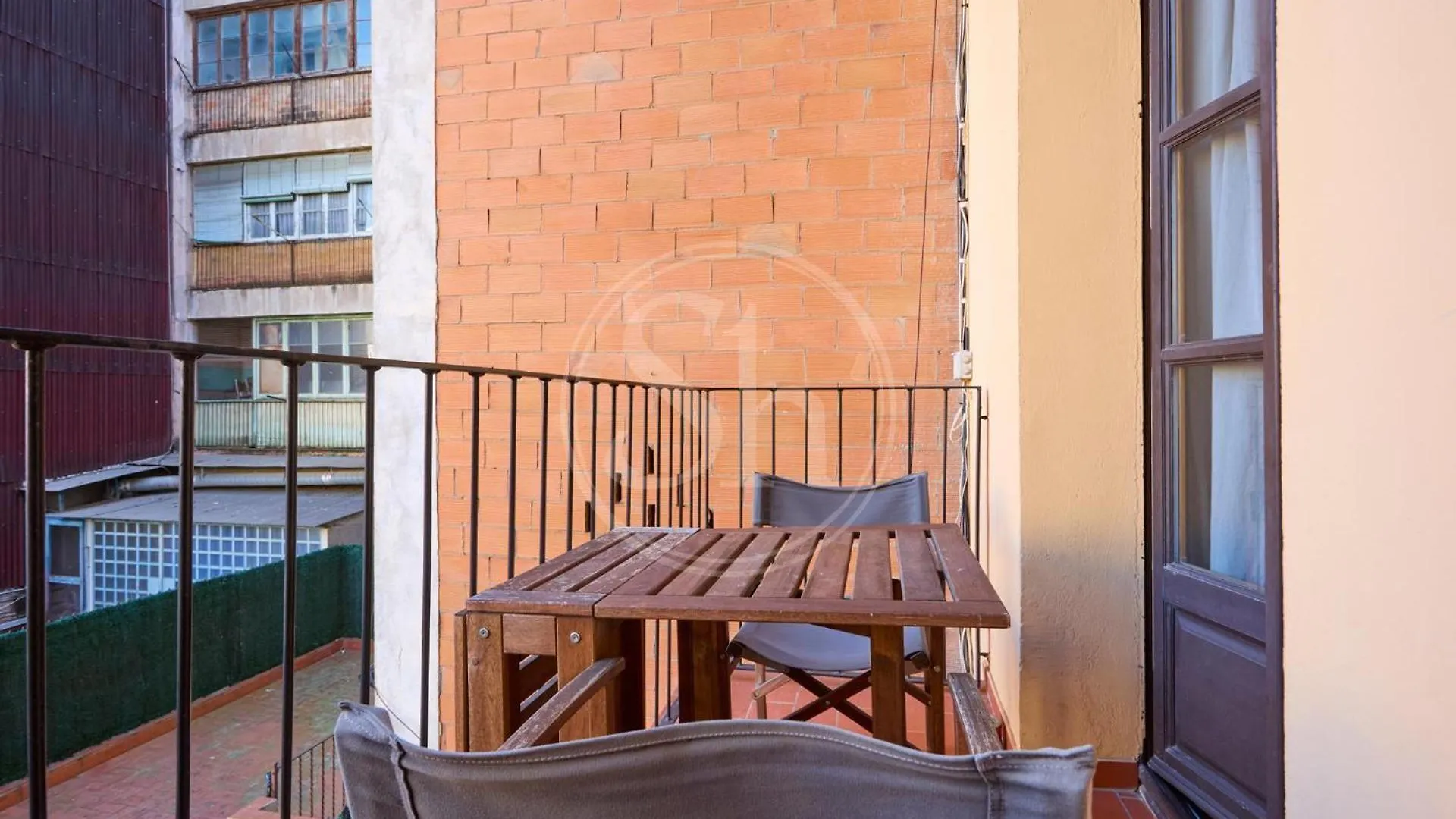 Daire Bonito Apartamento En Aribau Barselona